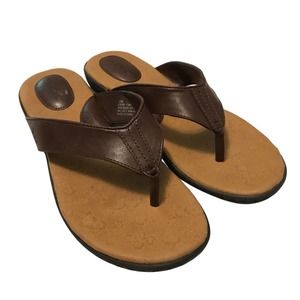 NWT. B.O.C Brown Thong Sandals Size 10